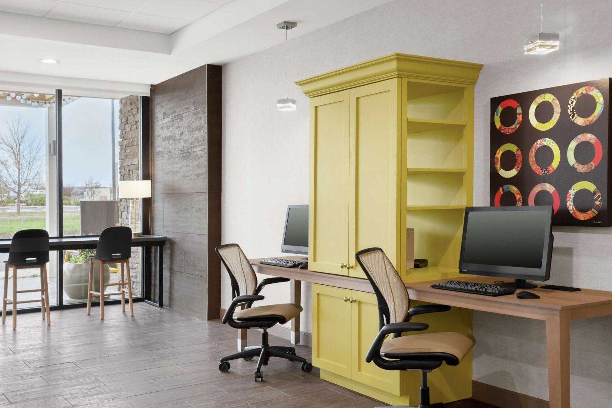 Home2 Suites By Hilton Warminster Horsham Bagian luar foto